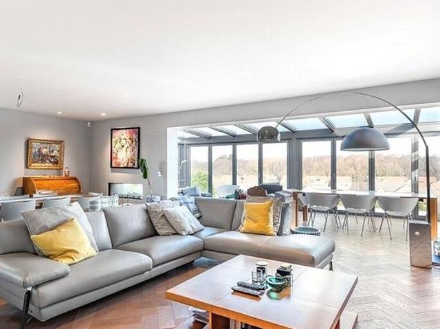 Apartment for rent in Slaid Hill, Harewood