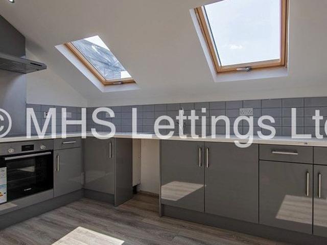 Apartment for rent in East End Park, West Yorkshire