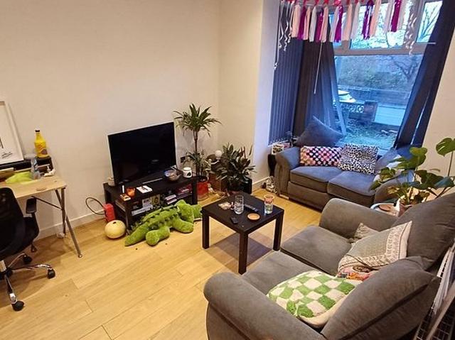 Apartment for rent in Woodhouse, West Yorkshire