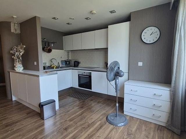 Apartment for rent in Waterfront, Calderstones