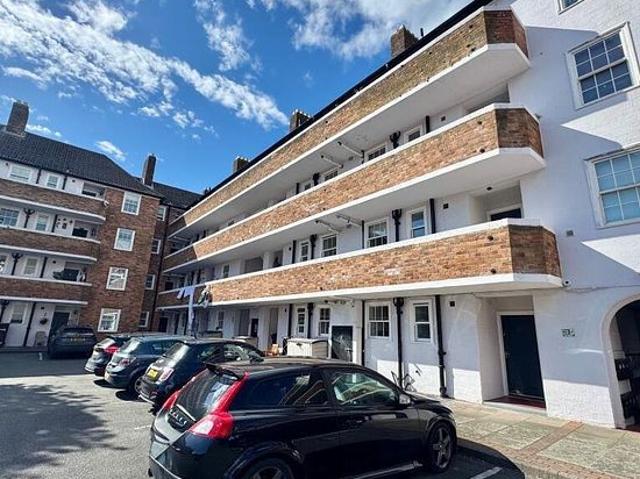 Apartment for rent in Calderstones