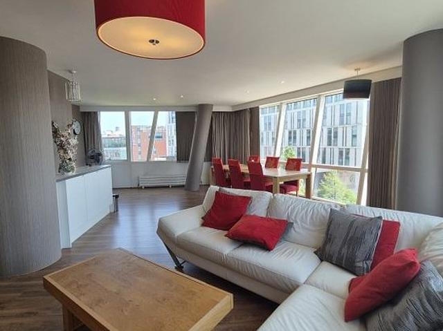 Apartment for rent in Waterfront, Calderstones