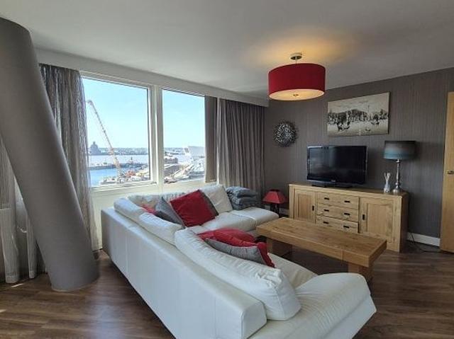Apartment for rent in Waterfront, Calderstones