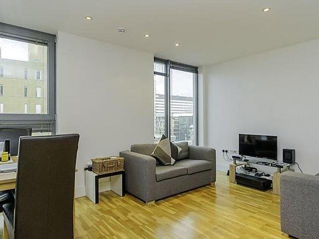 Apartment for rent in Calderstones