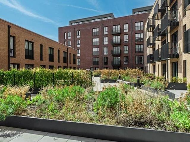 Apartment for rent in Calderstones