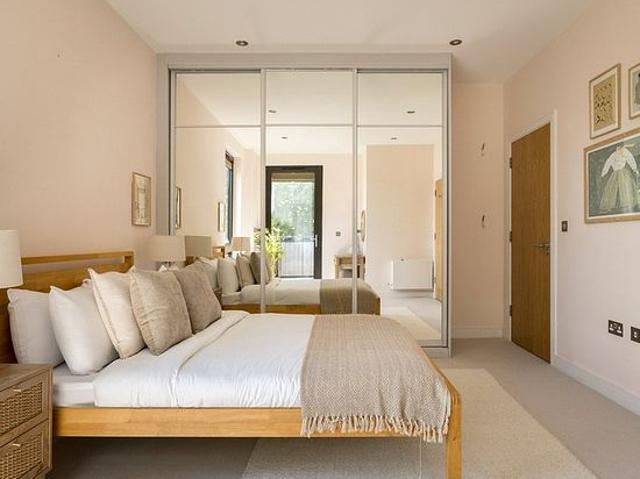Apartment for rent in Maida Hill, Greater London