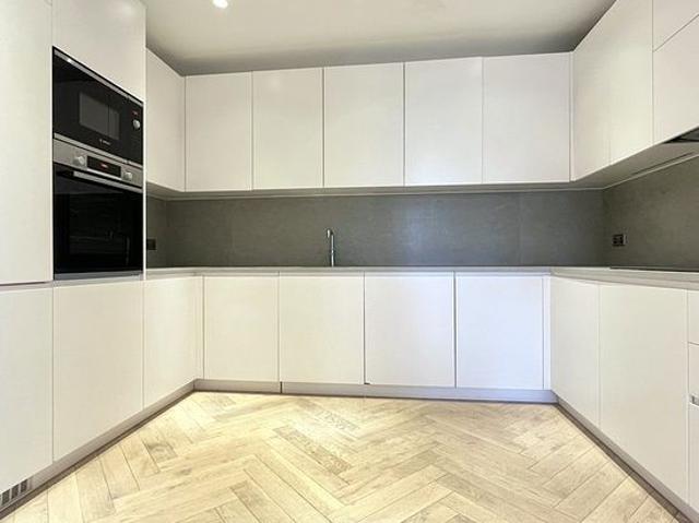 Apartment for rent in Dudden Hill, Greater London