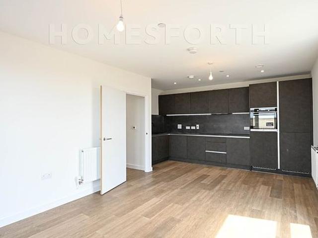 Apartment for rent in West Hendon, The Hyde