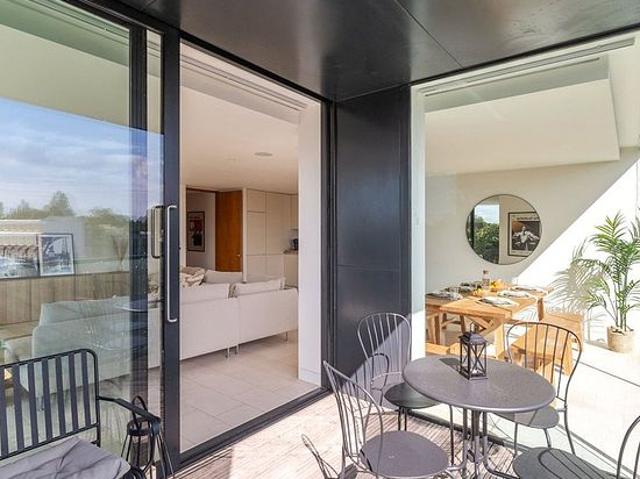 Apartment for rent in Chalk Farm, Greater London