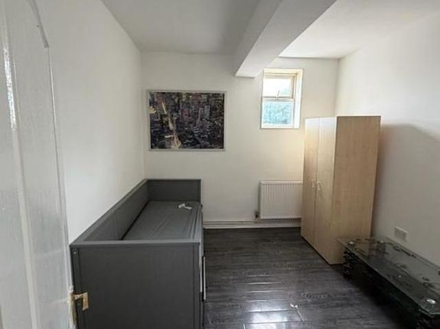 Apartment for rent in Highams Park, Greater London