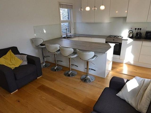 Apartment for rent in Dollis Hill, Greater London
