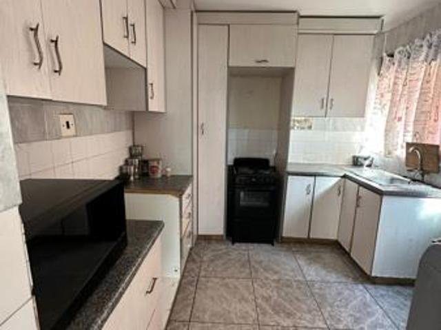 Flat for sale in Richards Bay, uMhlathuze Local Municipality