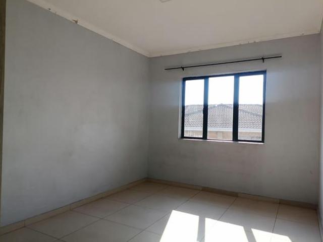 Flat for rent in Seaview, Kwazulu-natal