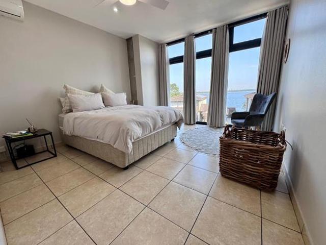 Flat for sale in UMhlathuze Municipality, Kwazulu-natal