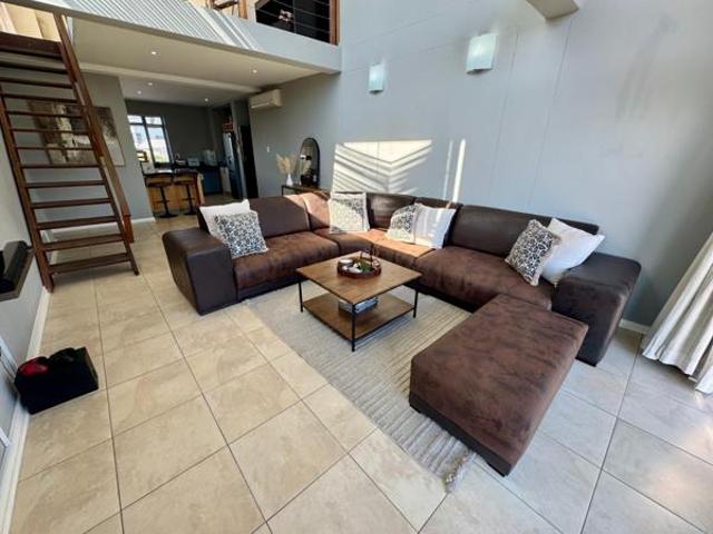 Flat for rent in Richards Bay, uMhlathuze Local Municipality