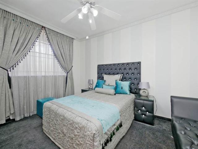 Flat for sale in Johannesburg
