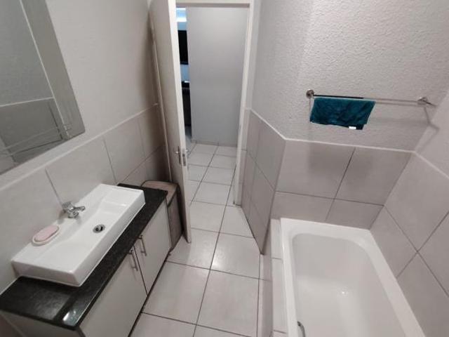 Flat for rent in Ekurhuleni, Gauteng