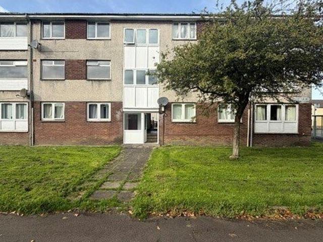 Apartment for rent in Victory Gardens, Renfrew