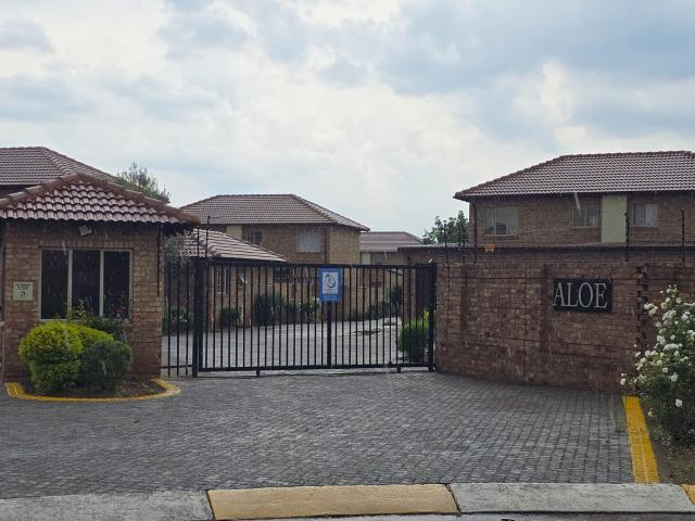 Flat for sale in Roodeplaat Dam, Gauteng