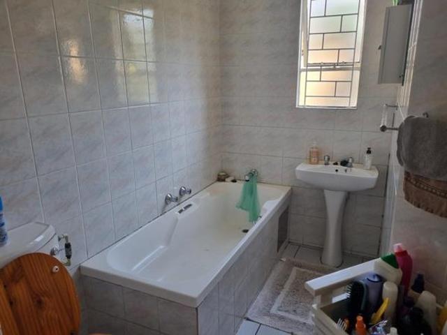 Flat for rent in Tlhabane, North West