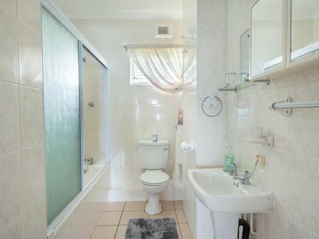 Flat for sale in Ugu District Municipality, Kwazulu-natal