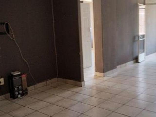 Flat for rent in Waterkloof, Gauteng
