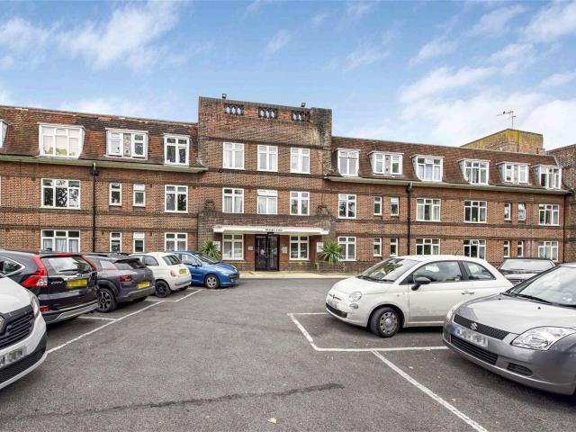 Apartment for rent in London Borough of Richmond upon Thames, Greater London