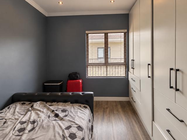 Flat for sale in Verulam, eThekwini Metropolitan Municipality