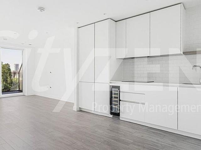 Apartment for rent in Alperton, Greater London