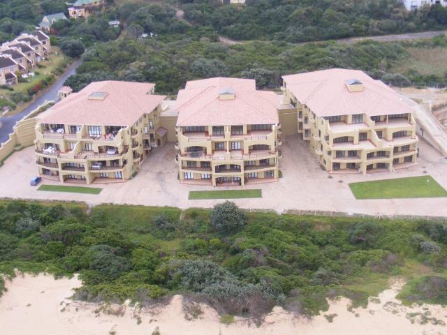 Flat for sale in Bushmans River Mouth, Eastern Cape