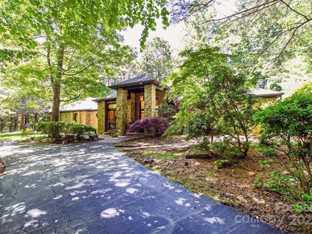 House for sale in Flat Rock