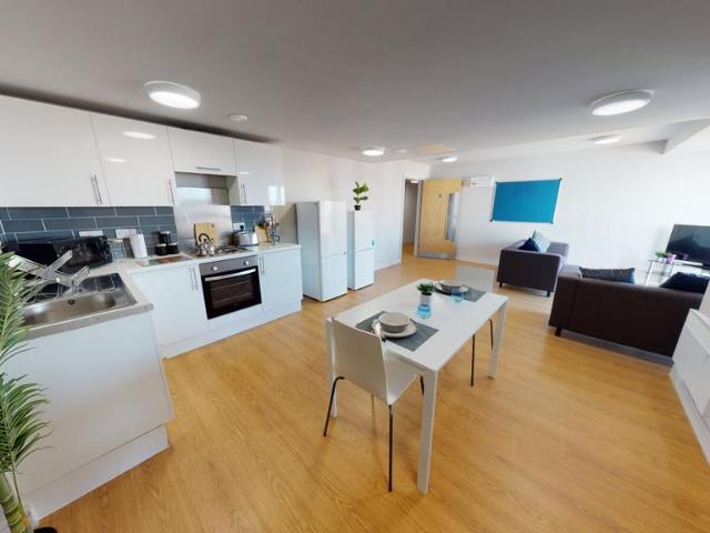 Room for rent in Calderstones
