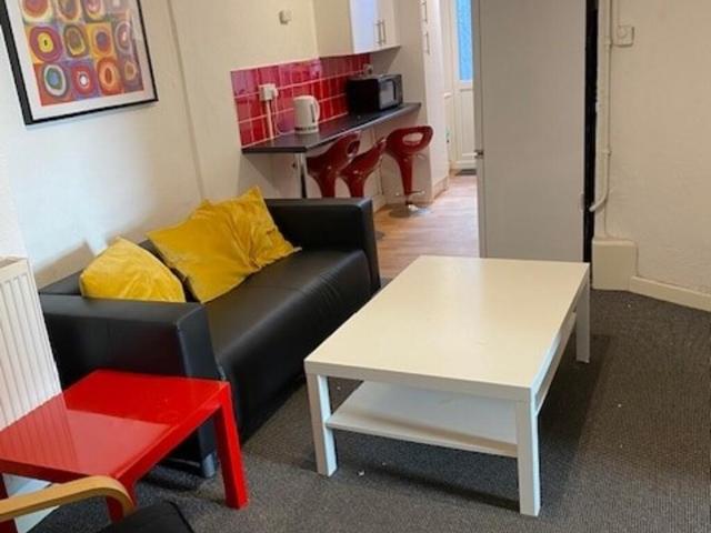 Room for rent in Greenbank, Mount Wise