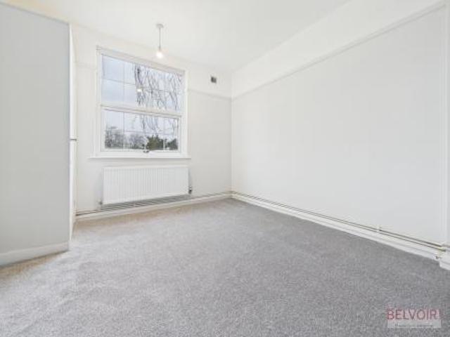 Apartment for rent in Stoneycroft, Calderstones