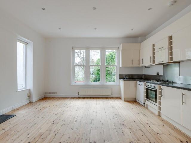 Apartment for rent in Highgate, Isle Of Man
