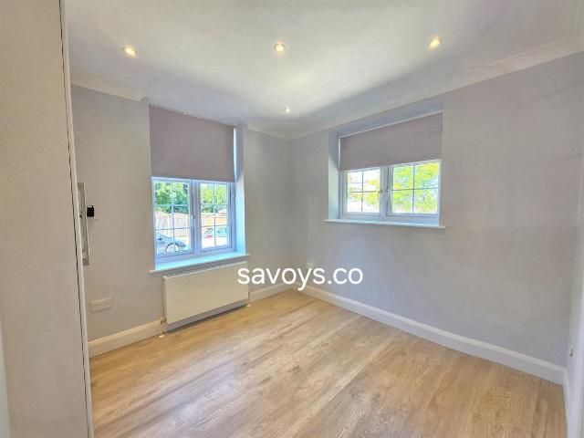 Apartment for rent in West Heath, Greater London