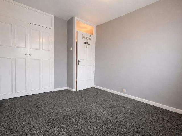 Apartment for rent in Daws Hill, Cressex