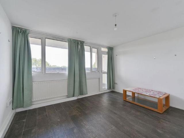 Apartment for rent in London Borough of Merton, Greater London