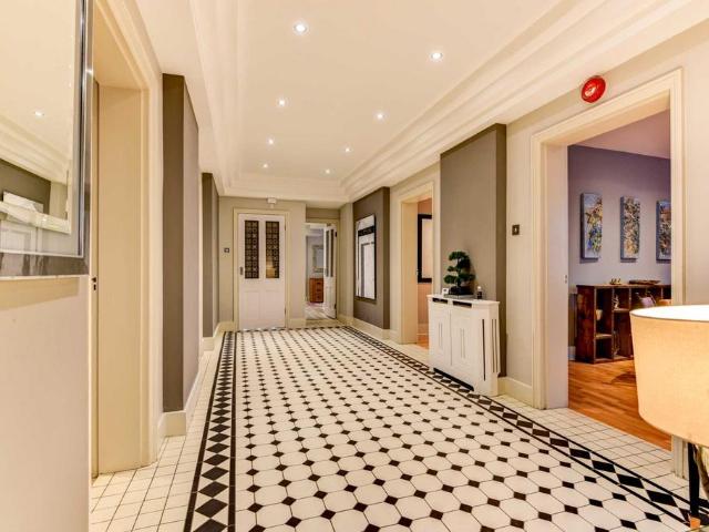 Flat for rent in Aldrington