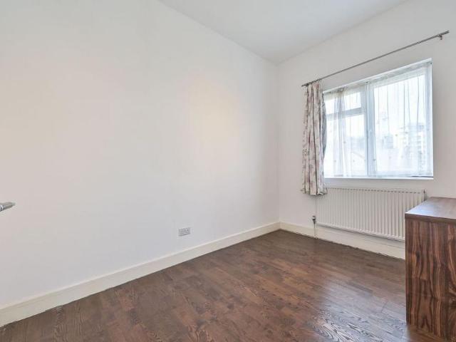 Apartment for rent in West Hendon, The Hyde