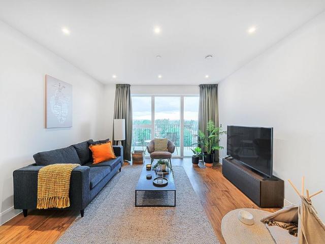 Flat for rent in Colindale, Greater London