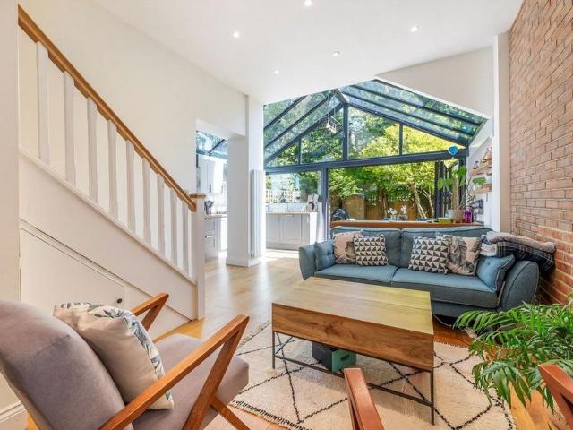Apartment for rent in Crouch End, Greater London