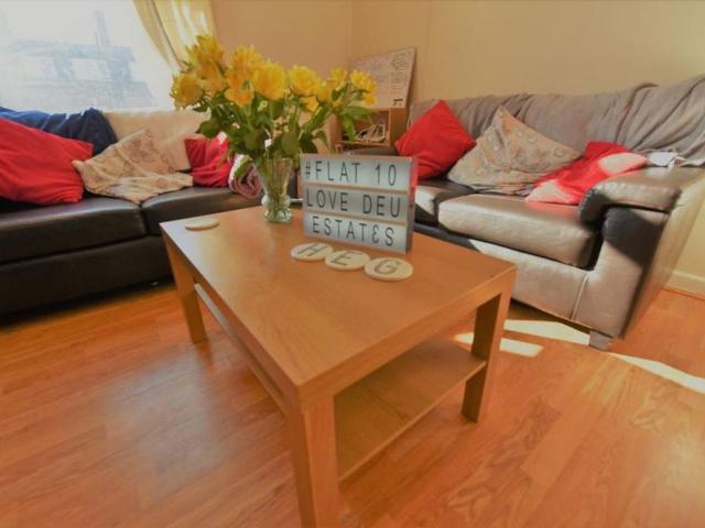 Apartment for rent in Hunslet, West Yorkshire