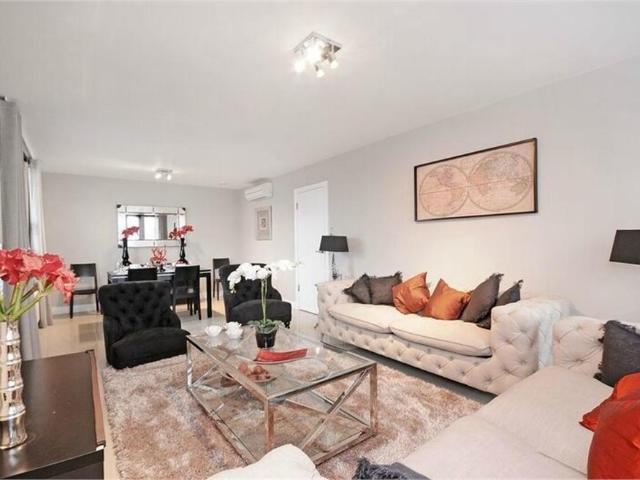 Flat for rent in Belsize Park, Cat Hill