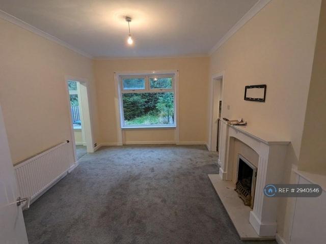 Apartment for rent in Croftfoot, Scotland