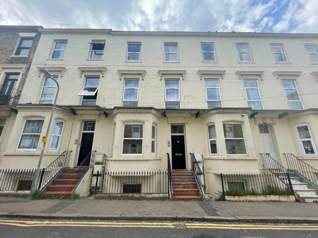 Flat for rent in Cliftonville West, Acol