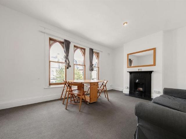 Apartment for rent in Stockwell, Greater London