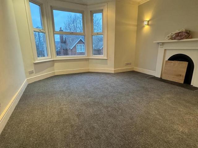 Flat for rent in St Albans, Five Acres