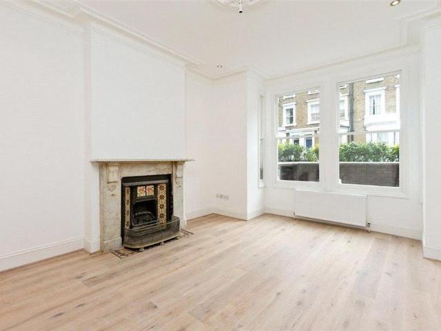 Apartment for rent in Fulham, Walham Green