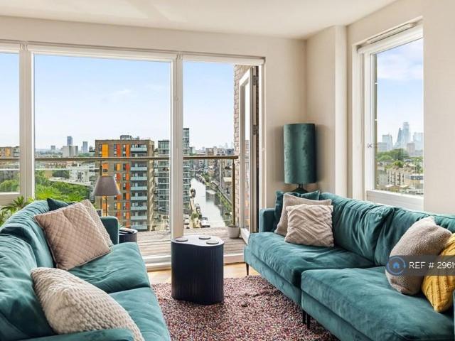 Apartment for rent in Poplar Grove, Greater London